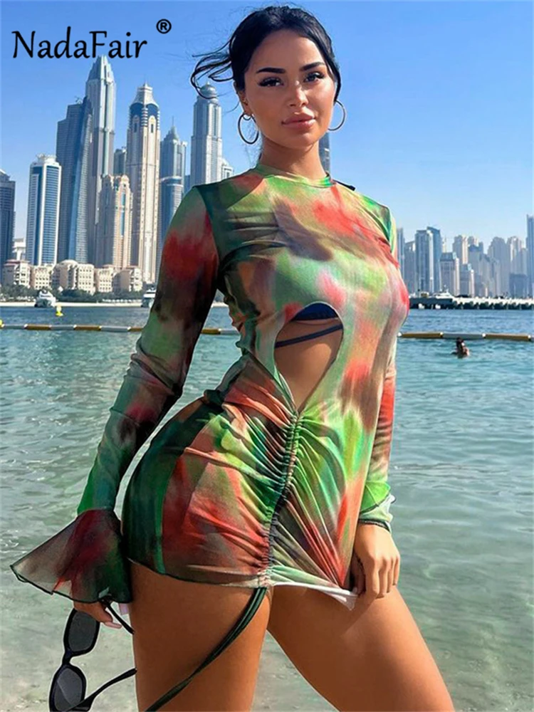Nadafair Mesh отпечатани вратовръзка боя мини рокля виж през пролетта на 2024 г. Секси плажни рокли Ruched Hollow Out O врата разкроен дълъг ръкав Изображение 2
