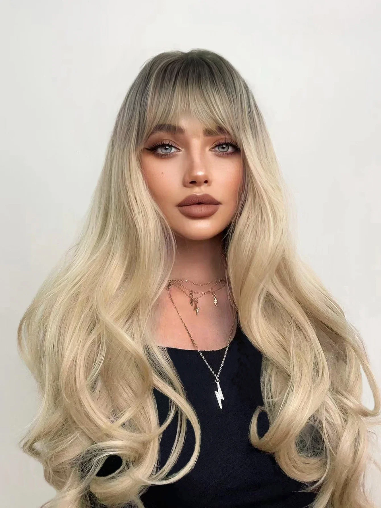 26Inch Blond Golden Gradient Black Brown Synthetic Wigs with Bangs Long Natural Wavy Hair Wig for Women Ежедневна употреба Топлоустойчива Изображение 3