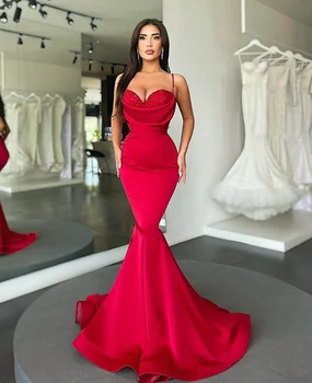 Елегантни дълги мъниста червени абитуриентски рокли русалка спагети Крис кръст обратно Abendkleider Robes de Soirée за жени
